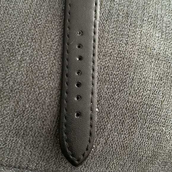 Vintage Toni Floral Face Watch With Gems - Picture 6 of 6